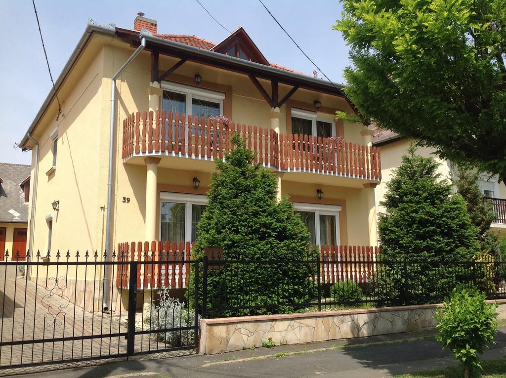 Apartment Villa Attila Heviz Room photo