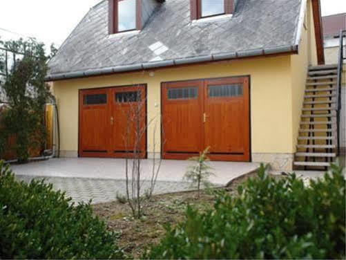 Apartment Villa Attila Heviz Exterior photo